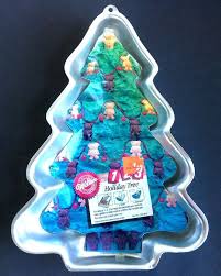Oct 09, 2019 · for enough easy christmas desserts to feed a party full of guests, try a great recipe that takes under 30 minutes prep time and feeds a dozen or more! Microwave Christmas Tree Cake Pan Recipe 1998 Wilton Treeliteful Christmas Tree Baking Cake Pan With Insert 2105 425 Wilton Cake Pans Memes 3d Photos Aluminum Christmas Romantic Love I