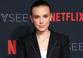She is known for her breakout role as jane eleven ives in the netflix science fiction drama series stranger things. Millie Bobby Brown Eltern Grosse Familie Geschwister Dating Freund