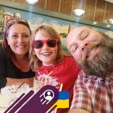 Hello, I'm looking for people who have sold gold jewellery or even teeth  for an article in The Sun. If that's you please comment