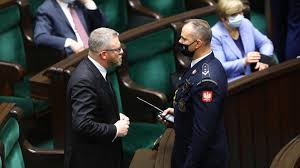 Transcripts and translations 8 200 eur. Grzegorz Braun Excluded From The Session Of The Sejm For Refusing To Put On A Protective Mask Polish News