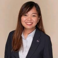 Kirstie Lee's Instagram, Twitter & Facebook