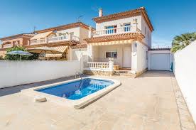 Ofrecemos extensos listados de propiedades residenciales, nuevas, y de. Casa Con Piscina En Miami Platja Holiday Home Miami Platja