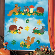 Entdecken sie jetzt auch unsere anderen fensterbilder! Fensterbild Fleissige Waldbewohner Fensterbilder Basteln Herbstdeko Basteln Fensterbilder Basteln