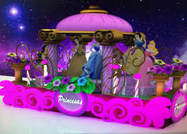 Princess Disney Parade Carros Alegoricos Princesas Decoracion De Fiesta Princesas Carnaval
