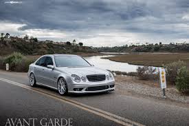Silver Mercedes E Class Gets A Tocuh Of Style With Chrome Avant Garde Wheels And Other Parts Mercedes Benz Cars Mercedes E Class Mercedes Benz