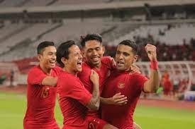 Bola sepak secara langsung, the rising of football online games, the public's enthusiasm for the sport of football does not need to be asked for its existence anymore, especially in this digital era. Link Live Streaming Indonesia Vs Thailand Kickoff 19 30 Wib Halaman All Kompas Com