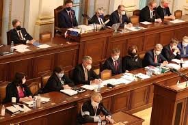 Poslancem se stal po volbách v roce 2013. Radek Vondracek Vondraczech Twitter