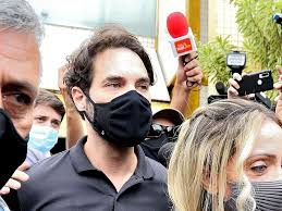 Com os criminosos, a polícia apreendeu três pistolas, uma submetralhadora, duas granadas, um. Dr Jairinho Qual A Relacao Entre O Vereador Preso E As Politica