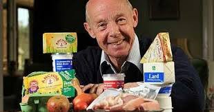 Barry Groves's Instagram, Twitter & Facebook