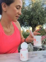 Paraffinum liquidum, triisononanoin, cetearyl ethylhexanoate, retinyl palmitate, sunflower seed oil, tocopheryl acetate, chamomile flower oil, lavender oil, rosemary leaf oil, marigold oil, wild soybean oil, bht, bisabolol, parfum. Skincare With Bio Oil Dry Skin Gel My Life My Challenges
