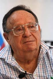 Roberto Gómez Bolaños, Mexico's Comedic Artist 'Chespirito,' Dies at 85