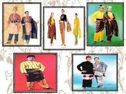 Kebaya jawa yang memiliki motif sederhana dengan kerah berbentuk v yang akan menampilkan kecantikan leher anda. Pakaian Tradisional Negeri Perak