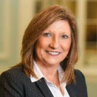 Elaine Kapusta's Instagram, Twitter & Facebook