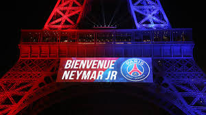 Además de los ascensores que llevan a. Neymar Emocionado Por El Homenaje Que Le Dieron Frente A La Torre Eiffel