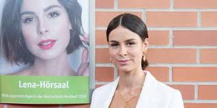 Offiziell haben es die beiden zwar noch nicht bestätigt, aber in der musikbranche soll die beziehung schon länger ein offenes geheimnis sein … im dezember wurden sie bereits händchenhaltend am berliner. Mark Forster Und Lena Meyer Landrut Sollen Ein Paar Sein