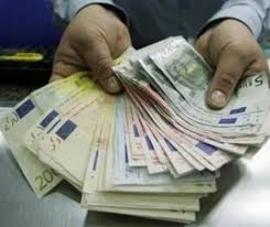 Calculele pe care le faci sunt orientative si au in vedere cursurile ing, visa si bce valabile in acest moment. Deprecierea Leului ContinuÄ Dramatic Moneda Euro A Crescut SubstanÈial Cursurile AfiÈate De Bnr Vineri Evenimentul Zilei