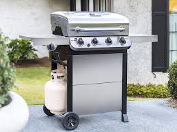 Ever wondered how long a new propane tank will last on your grill? 10 Best Propane Grills Of 2021 According To Reviews Southern Living