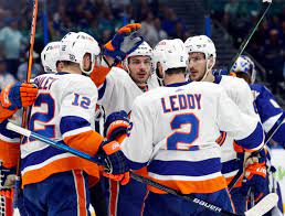 Mathew barzal powers in alone and scores as islanders strike first in game 1. Islanders Put On Road Clinic Take Game 1 From Lightning In Tampa Amnewyork