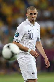 Retrouvez tous les pronostics et les derniers messages de benzema2012. Datei Karim Benzema Euro 2012 Vs Sweden 02 Jpg Wikipedia