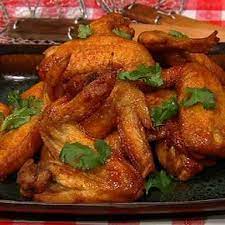 Leckere rezeptideen für jeden tag, die ihnen das tägliche kochen leichter machen Michael Symon S Crispy Lime And Cilantro Chicken Wings With Sriracha Chicken Wings The Chew Recipes Sriracha Recipes