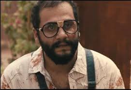 لكل الجمهور يلي عم يتابع مسلسل "350 غرام" ، شو رأيكن بأداء الفنان  #طارق_الصباغ ضمن أحداث العمل؟