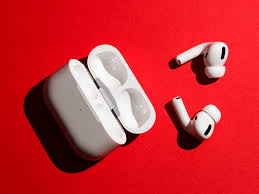 Airpods pro will give you an additional 1 hour of talking time or listening time after just 5 minutes of charging in their case. How Long Do Airpods Battery Last Here S A Breakdown