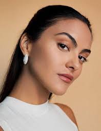 Camila Mendes