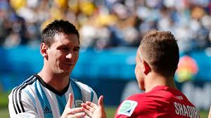 (born 10 oct, 1991) midfielder for liverpool. Wm 2014 Shaqiri Lange Der Bessere Messi Fussball