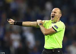 Find the newest antonio rüdiger meme. Mark Clattenburg Referee Lahoz Was Proper On James Handball And Rudiger Block Indiansports11