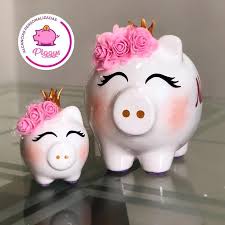 PiggyQueen 🐽 Rose 🥰 Grande & Mini. Promoción de Mayo. 𝑨𝒍𝒄𝒂𝒏𝒄𝒊𝒂𝒔  𝑷𝒆𝒓𝒔𝒐𝒏𝒂𝒍𝒊𝒛𝒂𝒅𝒂𝒔 𝑷𝒊𝒈𝒈𝒚𝒔. 🐽 👇🏻👇🏻👇🏻 ⭐️Alcancías  Personalizadas, pintadas a…