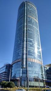 Полумарафон (28 этажей) и марафон (52 этажа). Diko Rvanuli Na 52 Etazh Zabeg Na Neboskreb Vysockij Ekaterinburg 2017 Pikabu