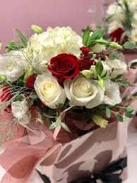 Jun 24, 2021 · cut the stems. How To Keep Flowers Looking Beautiful Longer Lily Grace Floral Boutique
