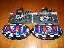Pit stops also let you tweak your car slightly. Nascar Dale Earnhardt Sr Lot Of Four Pit Crew Sets 1 64 And Two 1 43 Scale Sets Dale Earnhardt Nascar Diecast Cars