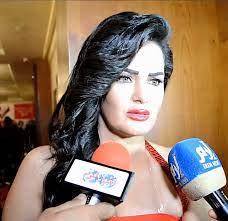 لم تكتف سما المصري بالرد على مضيفتها بالصوت العالي، بل انهالت عليها بالضرب والعض، إلى أن كشفت ريهام وفريق العمل أن الحلقة مقلب وهي تقول. Datei Ø³Ù…Ø§ Ø§Ù„Ù…ØµØ±ÙŠ Jpg Wikipedia