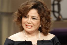 وحرصت إلهام شاهين خلال تواجدها هناك على التقاط بعض الصور التذكارية مع أصدقائها المقربين والتى ظهرت من خلالها بلوك جديد ومختلف تماما عما. Ø¥Ù„Ù‡Ø§Ù… Ø´Ø§Ù‡ÙŠÙ† ØªØ¹ÙˆØ¯ Ø¥Ù„Ù‰ Ø§Ù„Ù…Ù†Ø§ÙØ³Ø© Ø§Ù„Ø¯Ø±Ø§Ù…ÙŠØ©