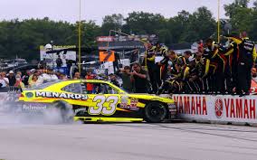 Nascar sprint cup racetracks come in all shapes and sizes. Wisconsin Native Paul Menard Wins Nascar Xfinity Race For Chevy At Road America