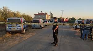 Hedefe hdp'yi koyuyorlar ama hdp üzerinden kürt halkına yönelik sistematik bir katliam politikası izleniyor. Kexspqozxn Ydm