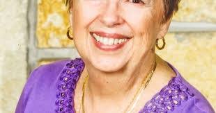 Jean Pounds's Instagram, Twitter & Facebook