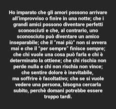 Dove sei stato, in questi anni quando tutto crollava intorno ai nostri sogni e ai nostri affanni hai mai pensato a quanti inganni alle ferite in superfice e a tutte quelle notti insonni quando i silenzi si mettevano tra noi e ognuno andava per i fatti suoi come perfetti. Facebook
