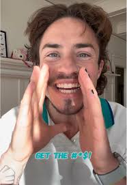 PSA because things feel really hard right now and you deserve to be around  people who live and love to see you winning ☀️ • • • #election #trans  #boundaries #relationship #growth