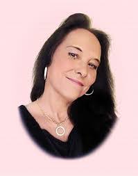 Tammy Glass's Instagram, Twitter & Facebook