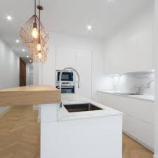 Reforma De Vivienda En Calle Goya Barrio De Salamanca Proyecto De R De Room Cocina Blanca Y Madera Diseno Cocinas Modernas Diseno De Cocina