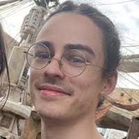 Sam Parkin's Instagram, Twitter & Facebook