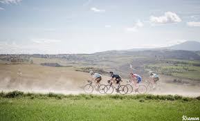 La strade bianche ha demostrado de nuevo por qué gusta tanto al público. Preview What You Need To Know About The 2020 Men S Strade Bianche News Akmi