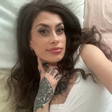 Is this girl dinner? Did I do it right? Because I absolutely 1000000% am  not cooking food at 11:42pm