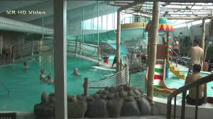 Hvidbjerg strand vakantiepark is een mooi aangelegd park met een visvijver. Hvidbjerg Camping Badeland Youtube