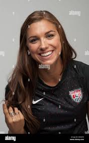 Il Team USA donna star del calcio Alex Morgan alla USOC Media Summit a  Dallas, TX prima ai Giochi Olimpici di Londra Foto stock