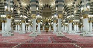 Selama ini, aku sering merasa khawatir terhadap nasib anak dan istriku seandainya aku mati dalam waktu dekat. Pilar Pilar Bersejarah Di Raudhah Masjid Nabawi Latar Belakang Peziarah