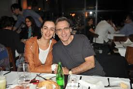 A advogada que ousou dizer 'não' à nova diretora da tvi conta que se vive um clima de medo e grande 16 de setembro de 2020 às 09:22. Strong Beatriz Segall Strong E Strong Herson Capri Strong Celebram 1Âº Ano Da Peca Conversando Com Mamae