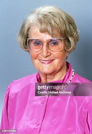 17 Barbara Lienau Photos & High Res Pictures